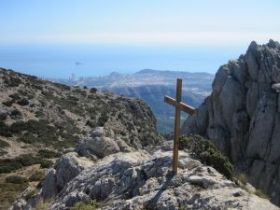 Gipfelkreuz am Sattel